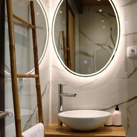 Vikendica The View Pale