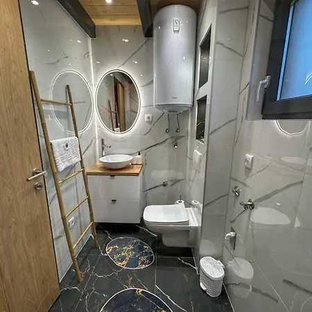 Vikendica The View Pale * ياهورينا