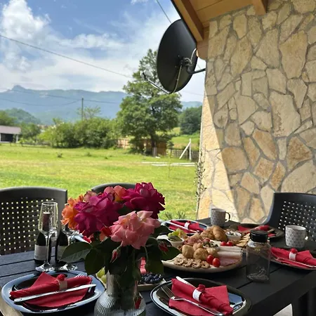 Vikendica The View Pale